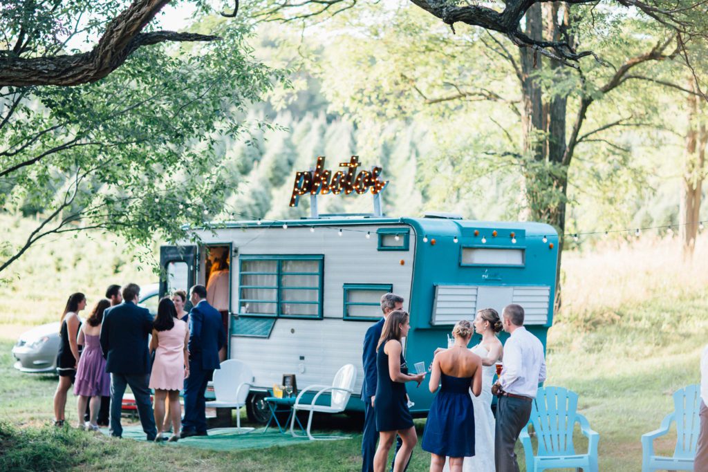 the-maine-photo-camper-maine-tinker-photography-maine-wedding-photographer-vermont-wedding-vermont-wedding-photographer-vermont-wedding-vermont-photo-booth-2-5