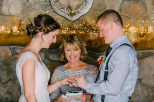 rustic winter wedding in Maine
