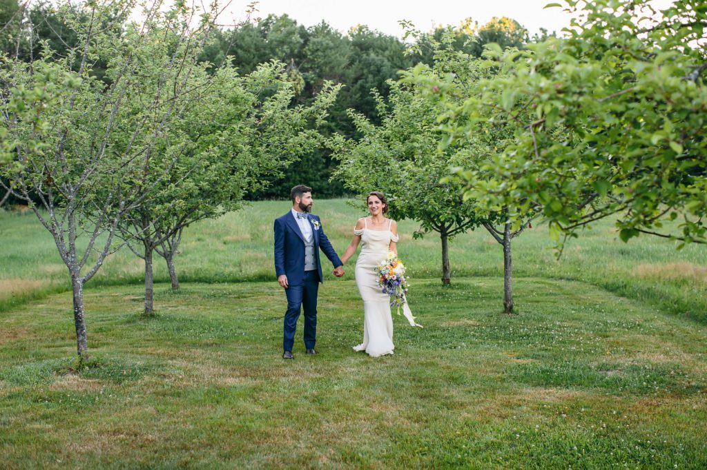 buxton maine barn wedding, barn at flannagan farm wedding, fire co, maine tinker photography, wedding photographer in maine